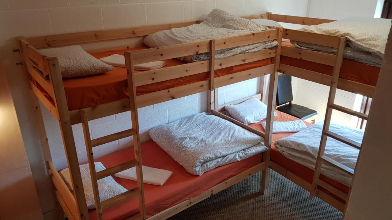 Llanllyfni Basecamp Wales旅舍 外观 照片